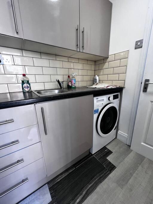 Beautiful 1 Double Bedroom Flat Sheffield Netheredge *